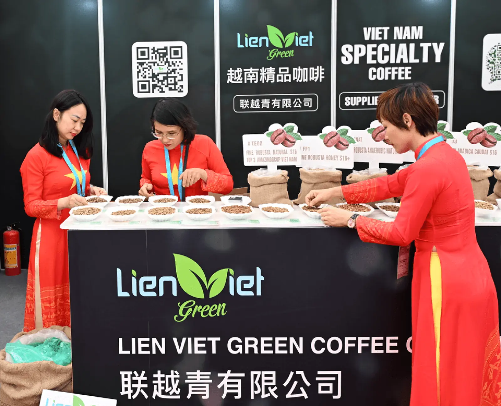 Lien Viet Green booth at an international coffee exhibition