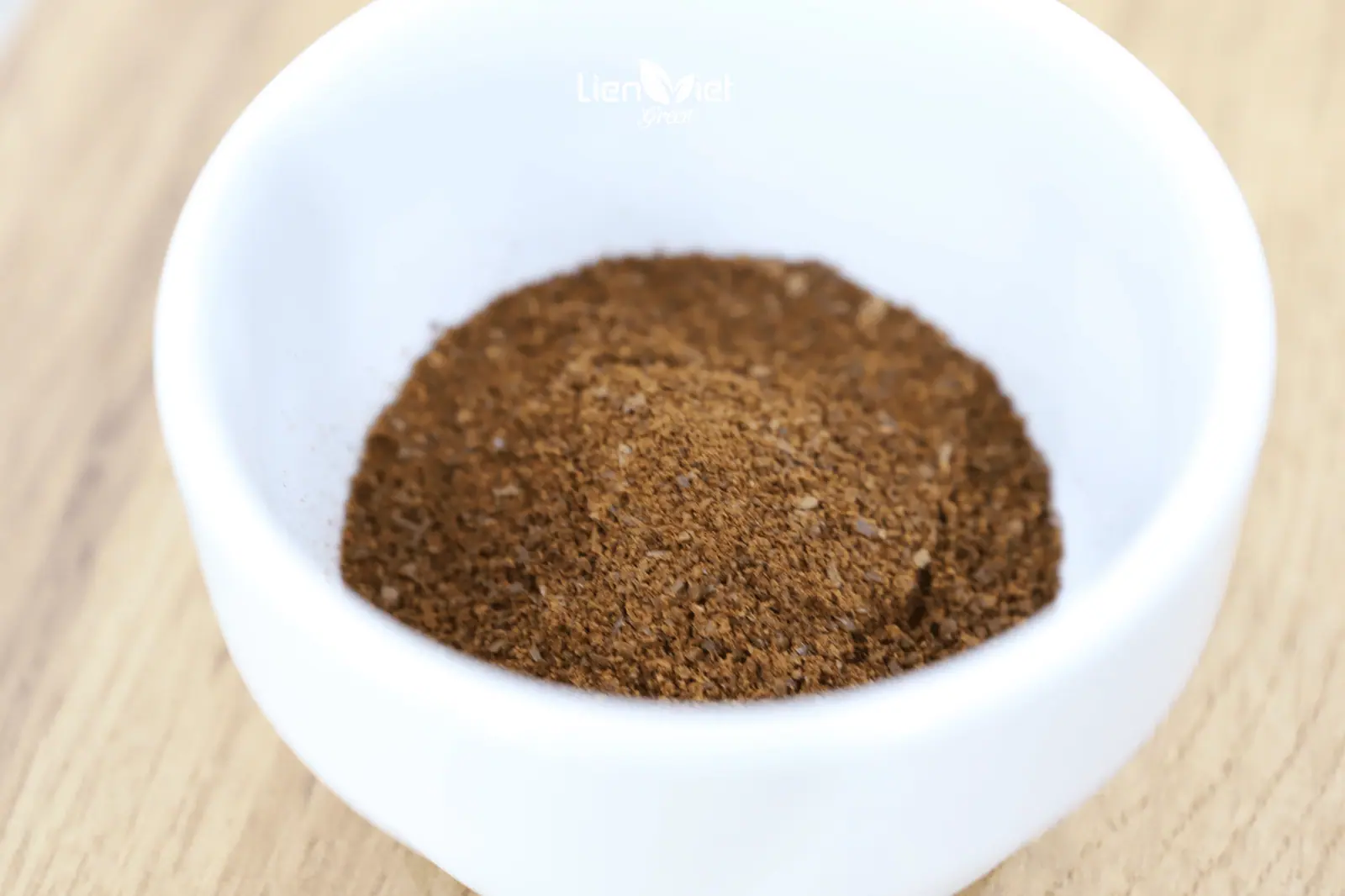 Whole Bean vs Pre-Ground Coffee: A Strategic Decision Guide for F&B Businesses