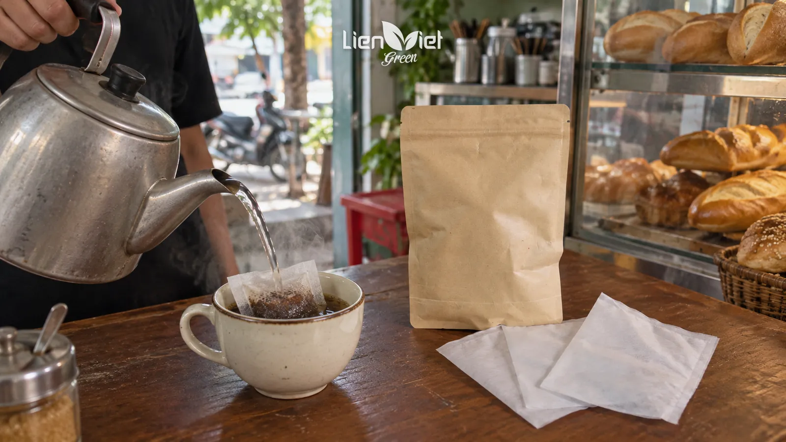 Minh họa túi lọc cà phê nhúng nóng tại quầy bánh