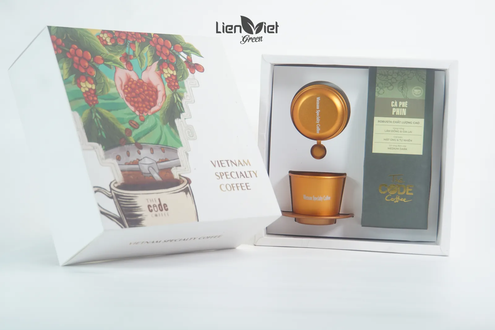Coffee gift box with a copper phin filter